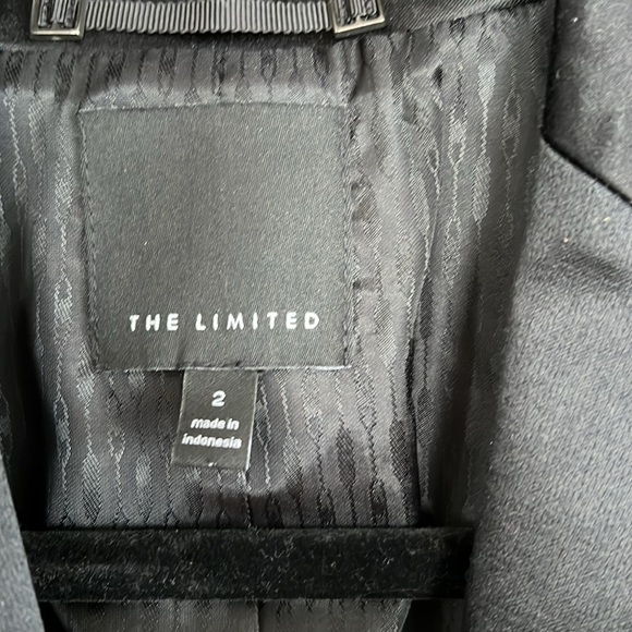 THE LIMITED Solid Black/Satin Lapel Single Button Dress Jacket, Size 2, EUC. - Picture 3 of 9